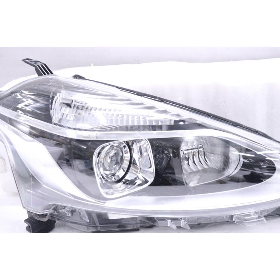 4X-1804☆LED NHP170G シエンタ HV☆右ヘッドライト 特別仕様車 52-334