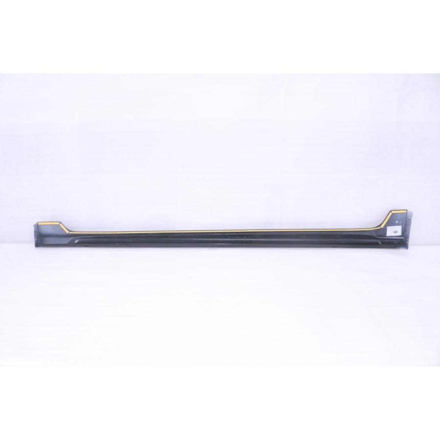4X-295☆未使用品 TRD☆NRE210H カローラスポーツ 右サイドステップ