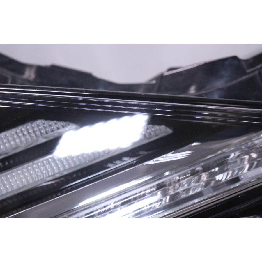 4X-801☆【値下】美品 後期 LED AXVH70 カムリ☆右ヘッドライト KOITO