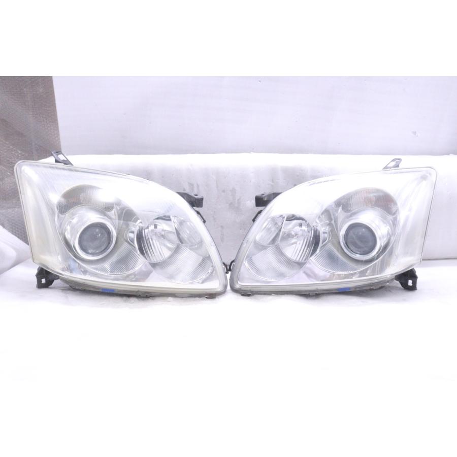 トヨタ アベンシス AZT250/251/255純正HIDヘッドライトKOITO 4Y-1097☆前期 ハロゲン AZT250W アベンシス☆左右ヘッドライト KOITO