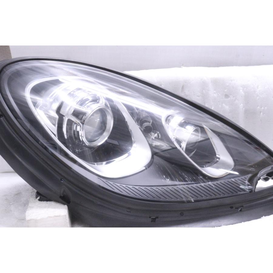 ポルシェ マカン 右ライト HID