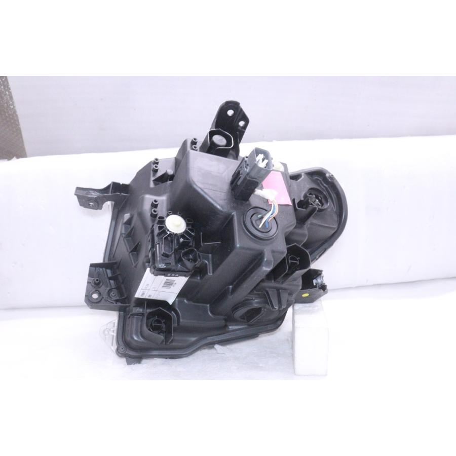 スズキクロスビー右ヘッドランプユニット