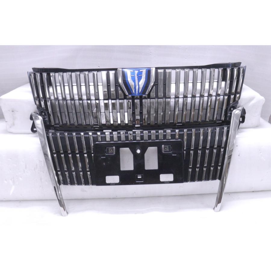 エスクァイア 純正 フロントグリル TOYOTA 53111-28690