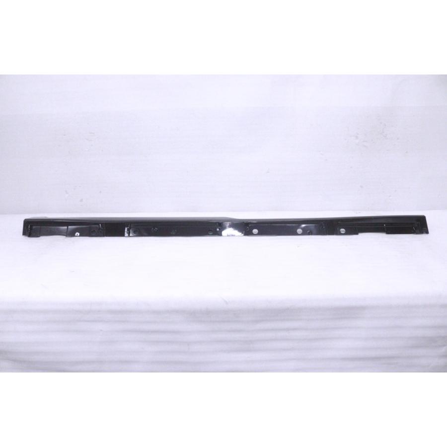 50-1562☆未使用品☆ZRR80G エスクァイア 左サイドステップ☆75860