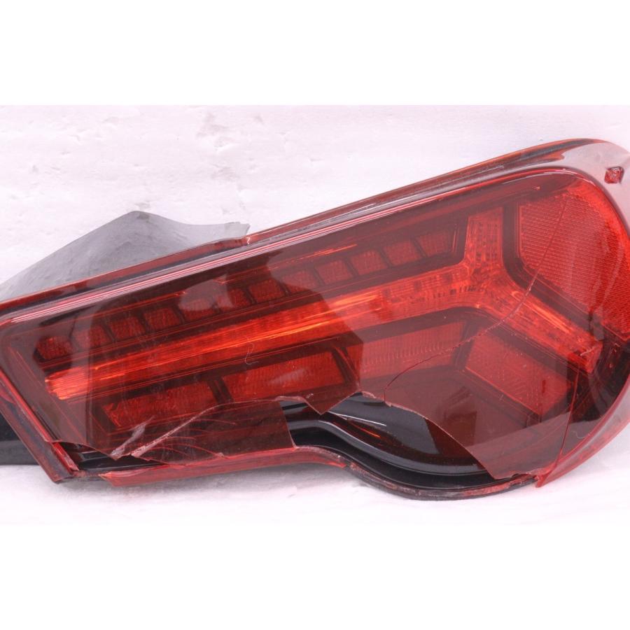 50-613☆未使用品 中古☆TOM`S トムス LED ZN6 86☆左右テールライト