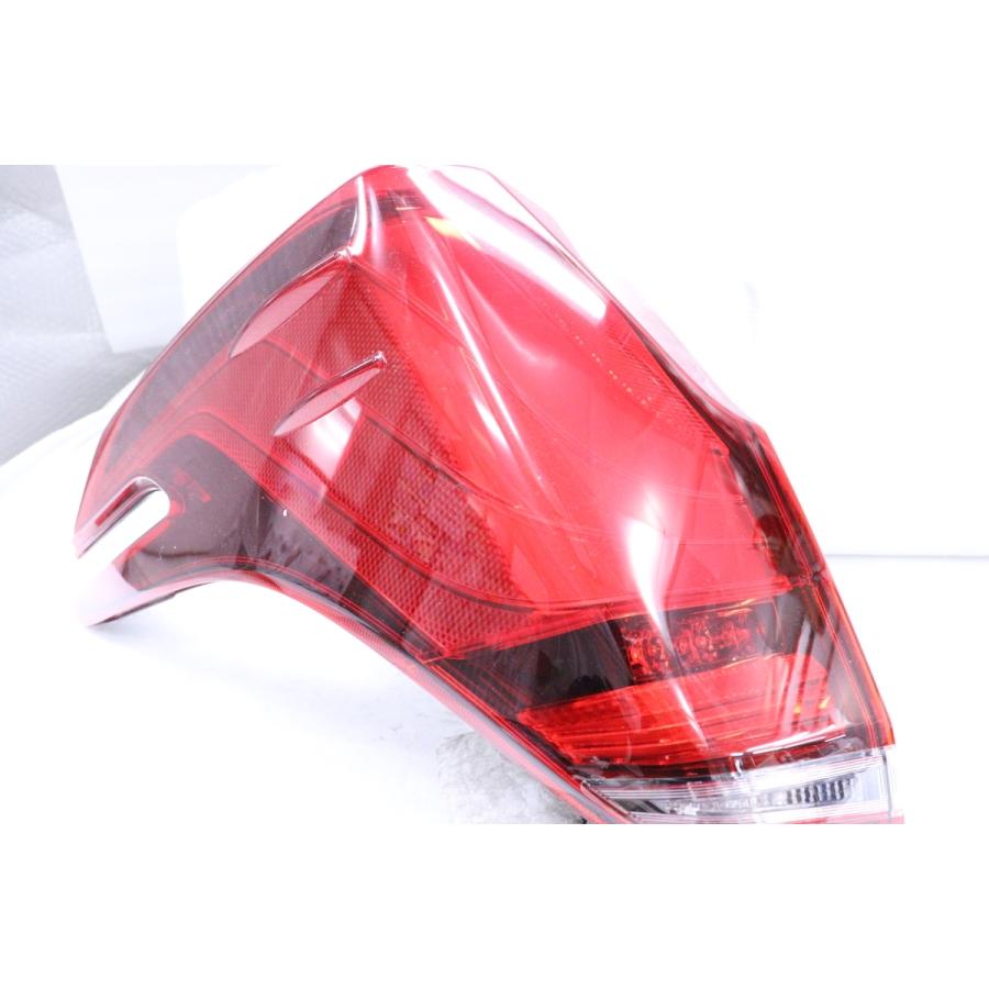 51-137☆美品 後期 LED AGH30W アルファード☆左テールライト