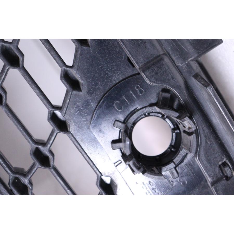 51-15☆美品☆C118 CLAクラス フロントグリル ダイヤモンドグリル
