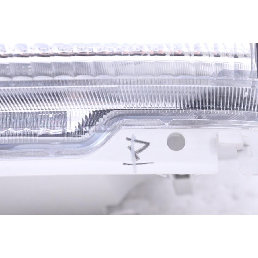 51-2057☆LED 85 エルフ☆左ヘッドライト KOITO 100-2199E 打刻:マ