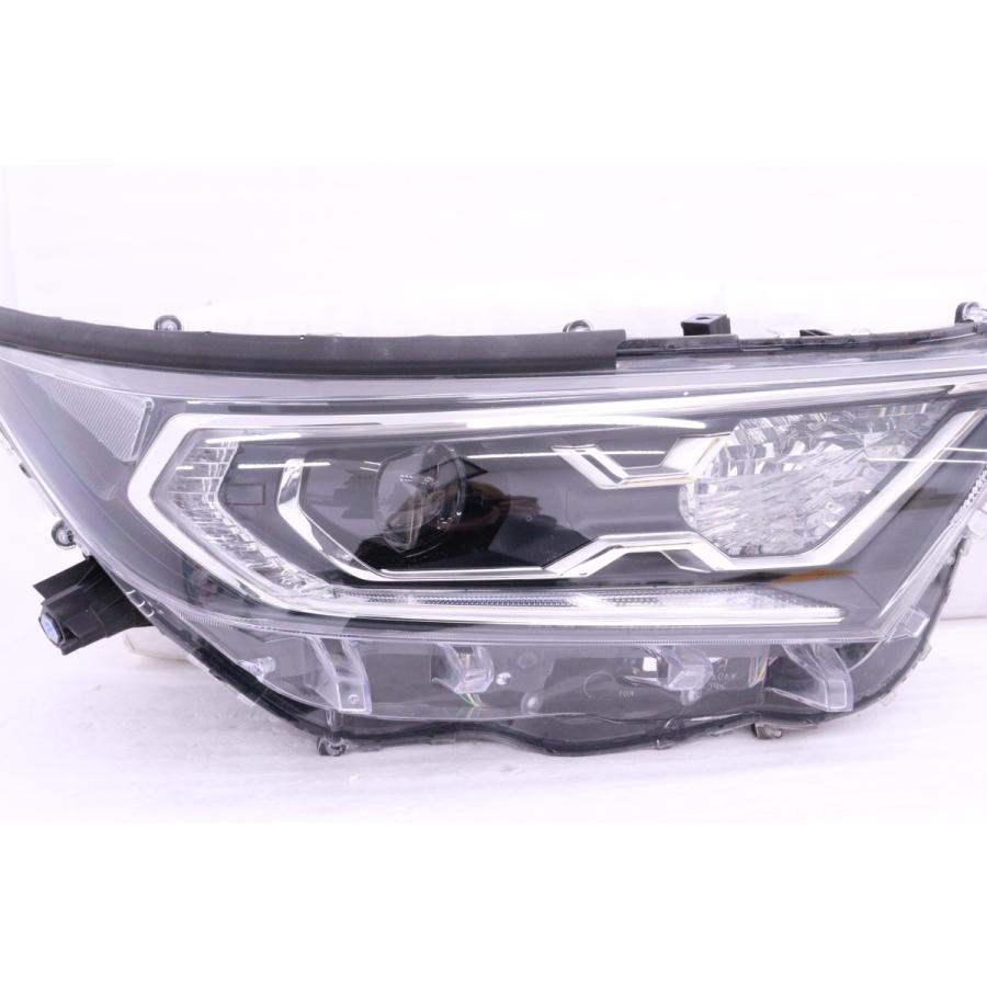 52-1819★美品 前期 LED MXAA52 RAV4 ハイブリッド★右ヘッドライト STANLEY 42-93 打刻:1 HV MXAA54 黒無塗装★トヨタ 純正 (UK)_1