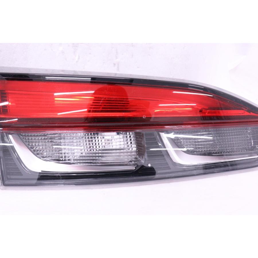 カローラクロス　テールランプ　バックランプ　純正　左右セット 52-2051☆LED ZSG10 カローラクロス☆左テールライト セット HASCO 16