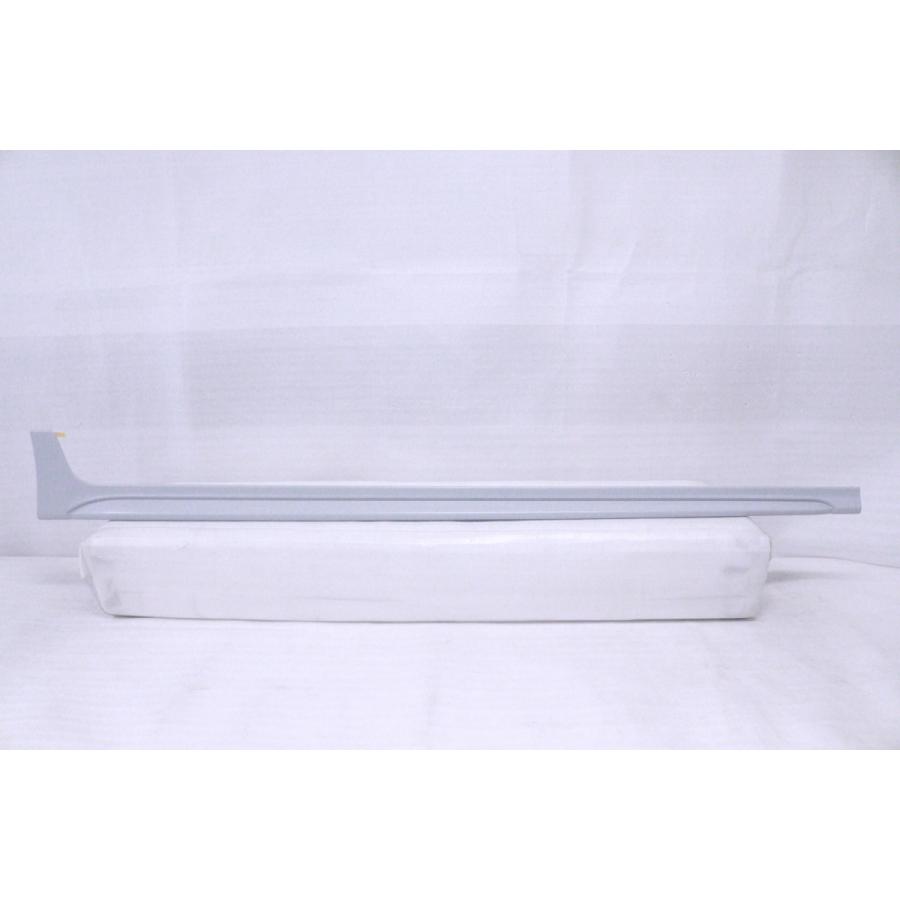 52-2207☆未使用品 TRD☆中期 後期 ZWA10 レクサスCT200h 右サイド