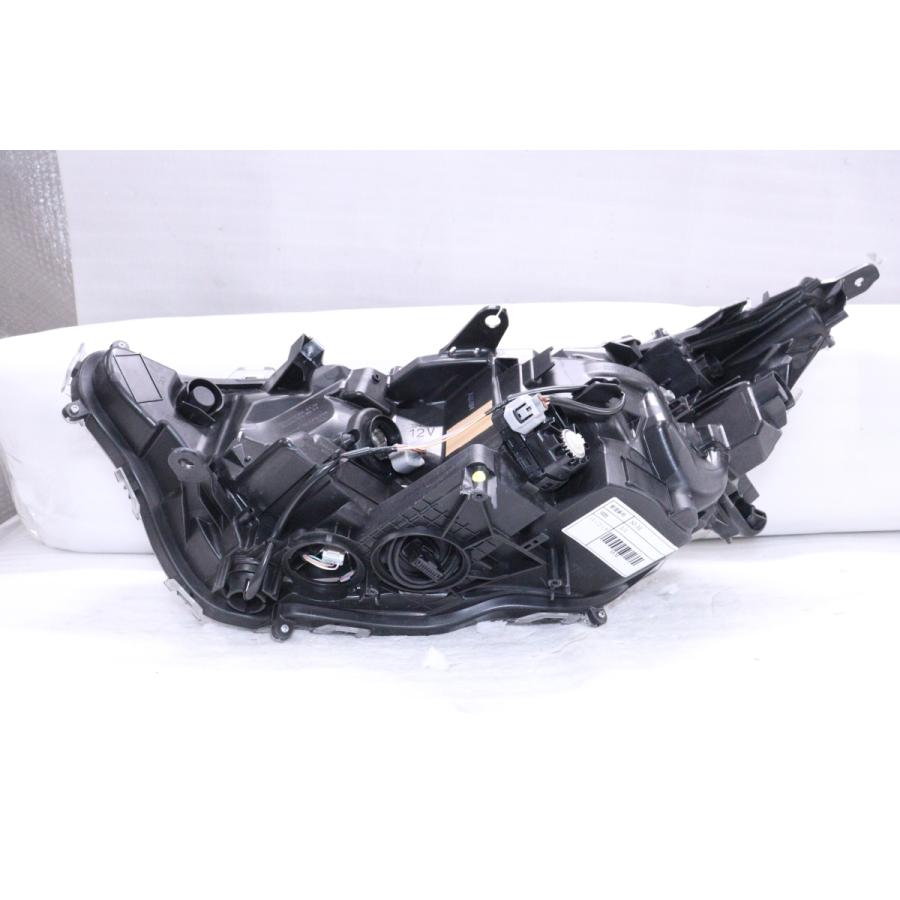 52-32☆美品 前期 LED MXAA52 RAV4 ハイブリッド☆右ヘッドライト