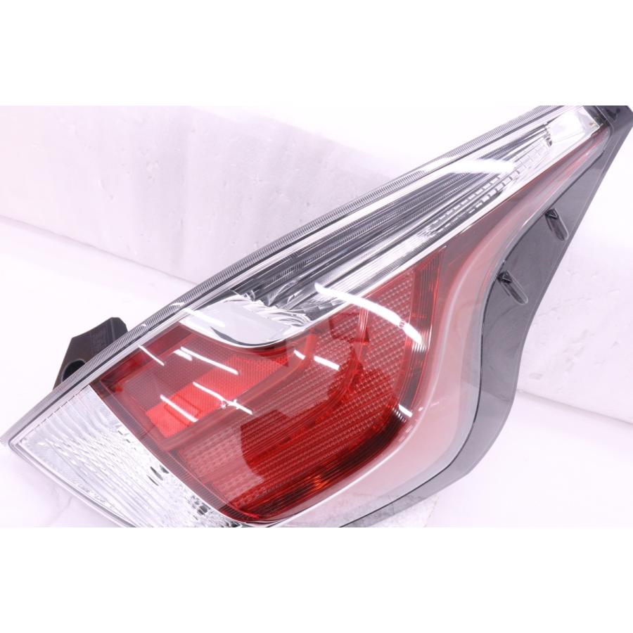 52-489☆【値下】美品 中期 LED NHP10 アクア☆右テールライト STANLEY