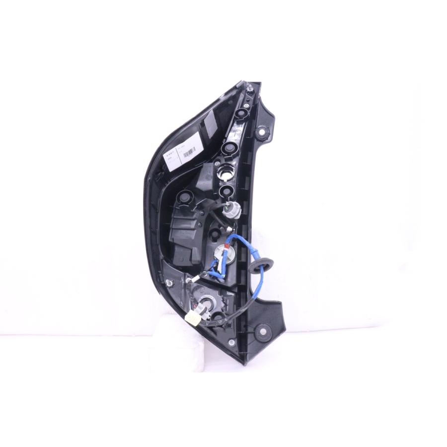 52-489☆【値下】美品 中期 LED NHP10 アクア☆右テールライト STANLEY