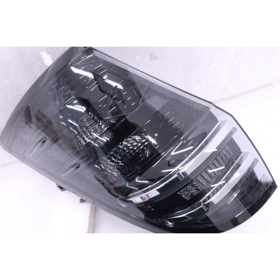 ZWR 90 ヴォクシー 純正 LED 左テール ランプ コイト V1-8 パーツ 3-3