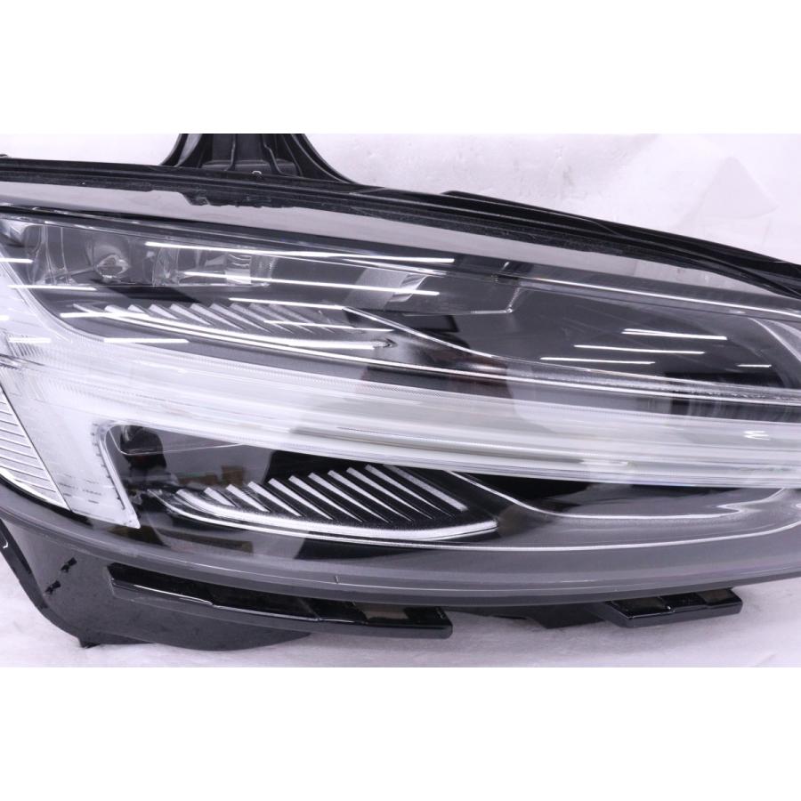 52-825☆【値下】LED ZB ボルボ V60☆右ヘッドライト ブラック 純正
