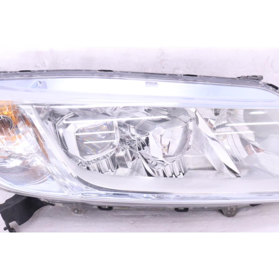 52-928☆【値下】前期 LED GM4 グレイスハイブリッド☆右ヘッドライト