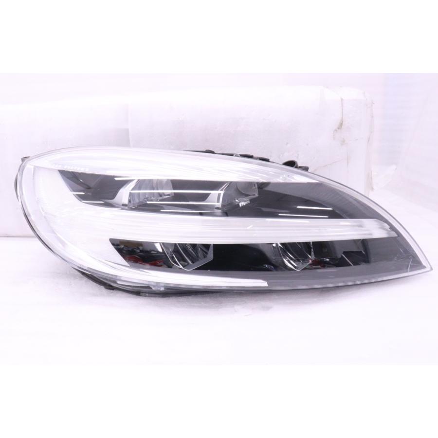 53-2720☆後期 LED MB ボルボV40☆右ヘッドライト 32228482 ブラック