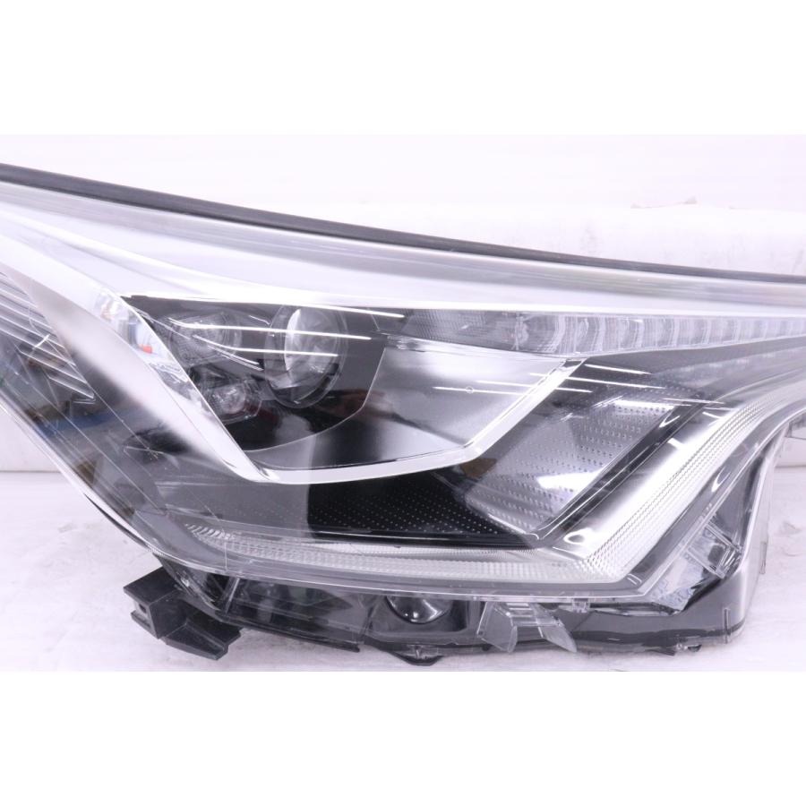 53-923☆中期 LED NGX10 C-HR☆右ヘッドライト KOITO 10-111 打刻:7