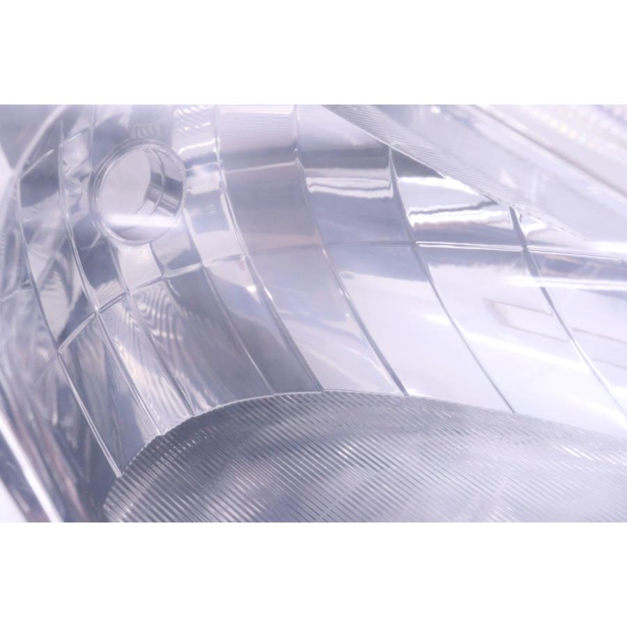 53-997☆前期 ハロゲン ZVW40W プリウスα☆右ヘッドライト KOITO 47-41