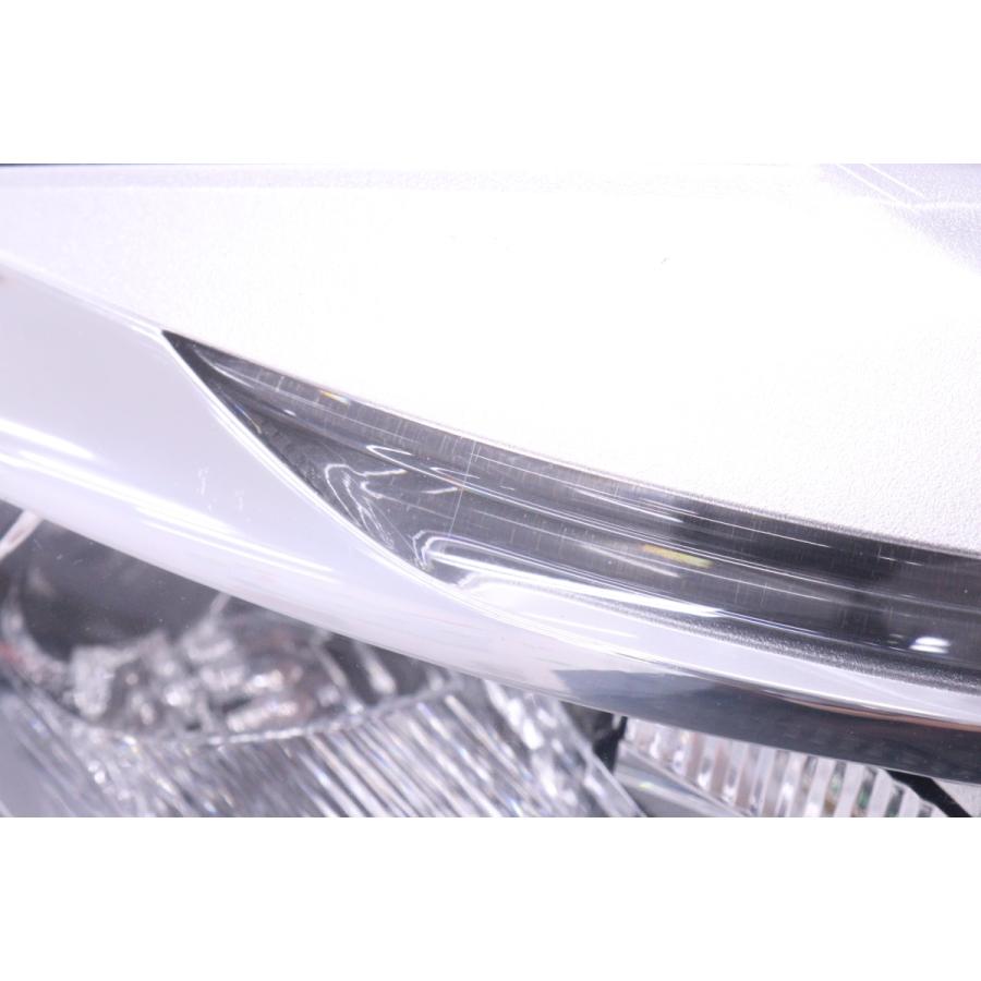 54-1144☆【値下】前期 HID F30 BMW3シリーズ☆右ヘッドライト 63.11-7