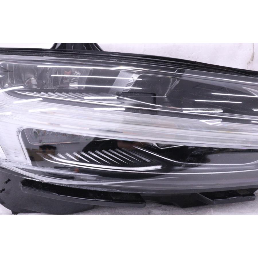 54-1433☆【値下】LED ZB ボルボV60☆右ヘッドライト 32404676