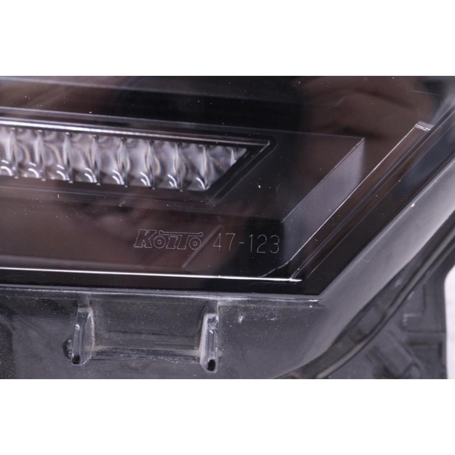 54-2583☆LED ZVW60 プリウス☆右ヘッドライト KOITO 47-123 打刻:X