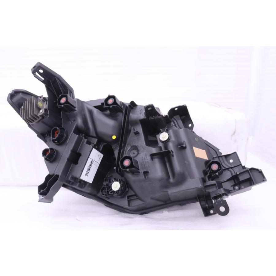 28 日産 セレナ 左側 純正 ヘッドライト 100-2379Y 打刻:E 54-52☆【値下】美品 LED C28 セレナ☆左ヘッドライト KOITO 100-2379Y