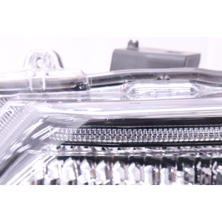 54-575☆美品☆LED ZRE212 カローラ ツーリング☆左ヘッドライト KOITO
