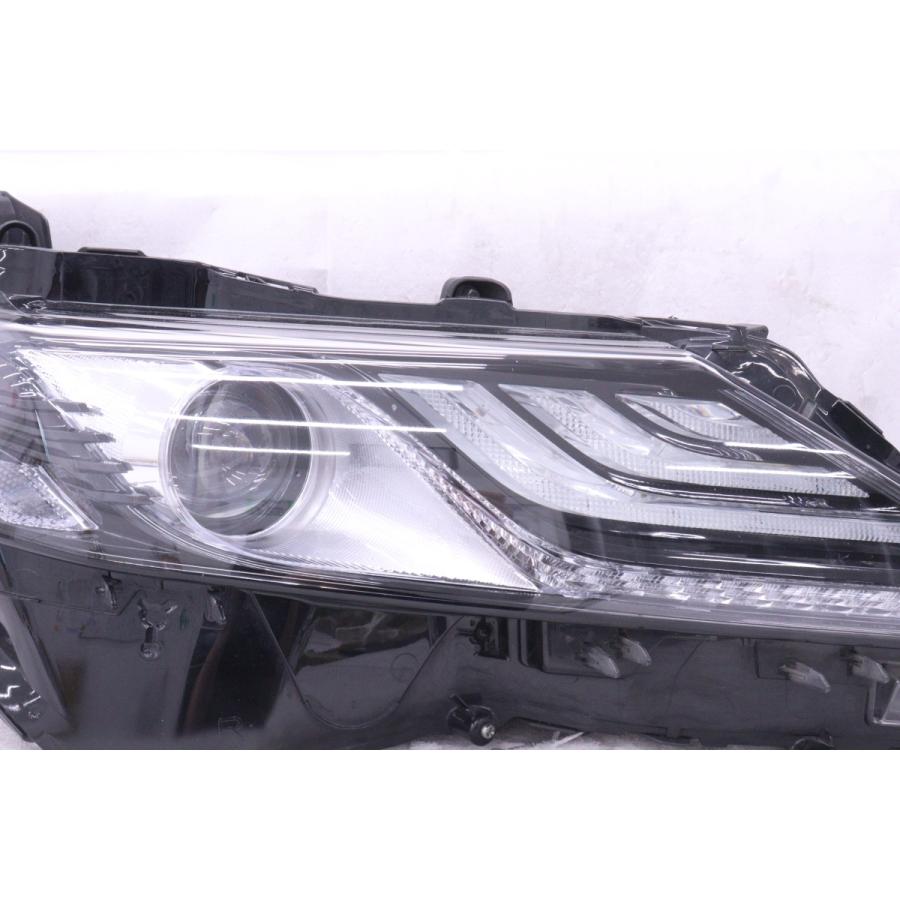 55-1204☆【値下】後期 LED AXVH70 カムリ☆右ヘッドライト KOITO 33