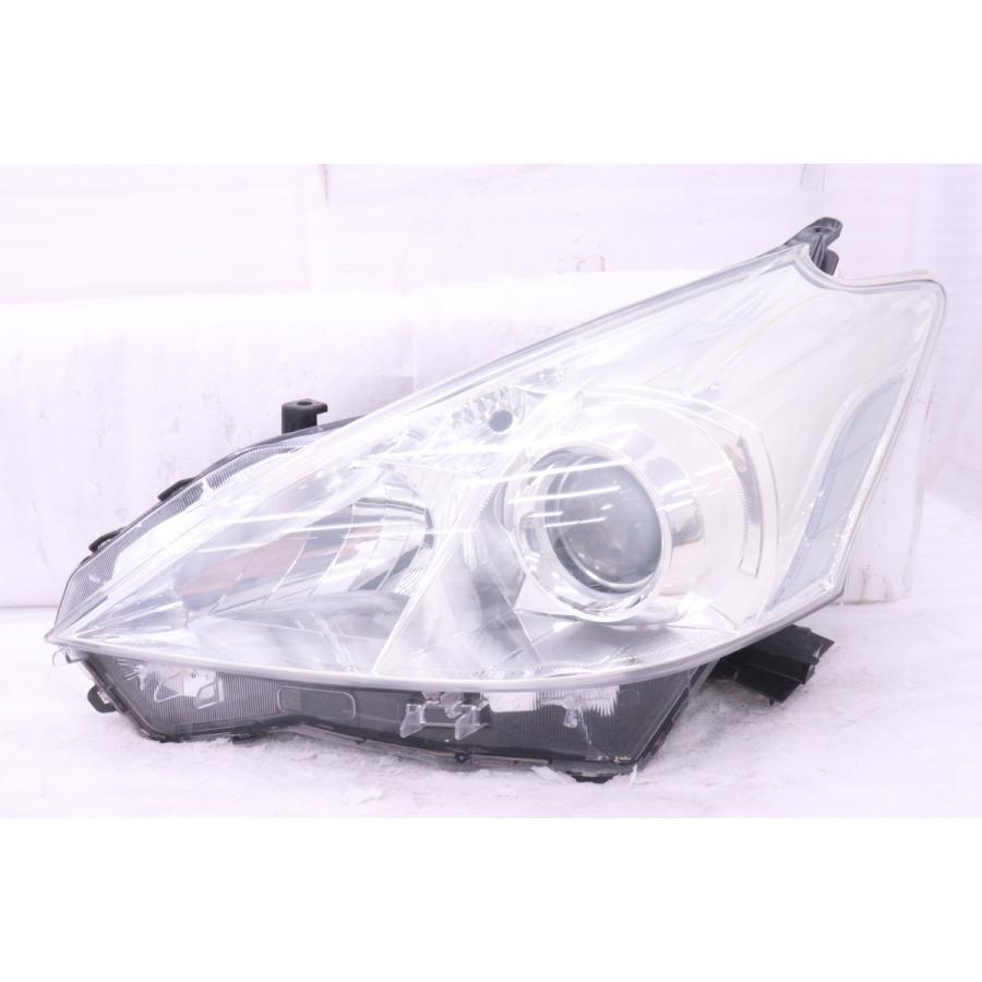 55-1784☆【値下】前期 ハロゲン ZVW40W プリウスα☆左ヘッドライト 