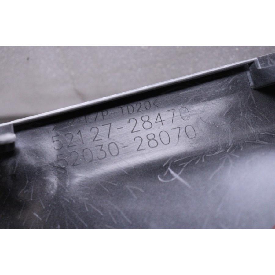 55-2429☆未使用品☆前期 ZRR80G エスクァイア フロントグリルセット