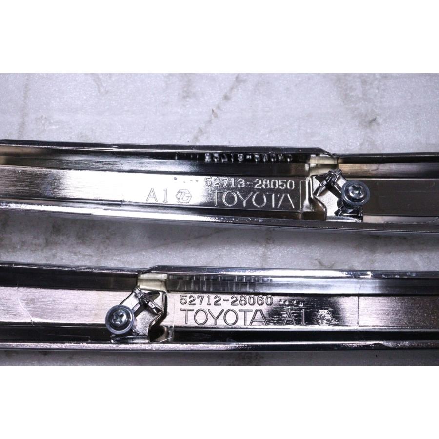 55-2429☆未使用品☆前期 ZRR80G エスクァイア フロントグリルセット