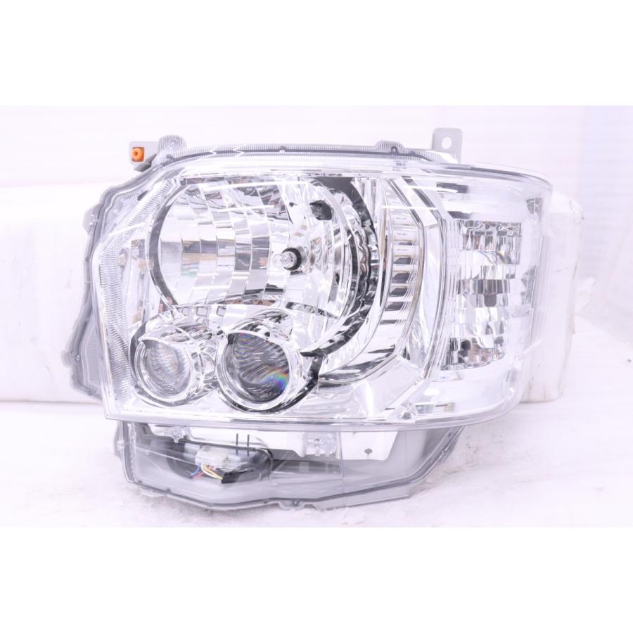 55-444☆新車外し☆4型〜 LED 200系 ハイエース☆左ヘッドライト