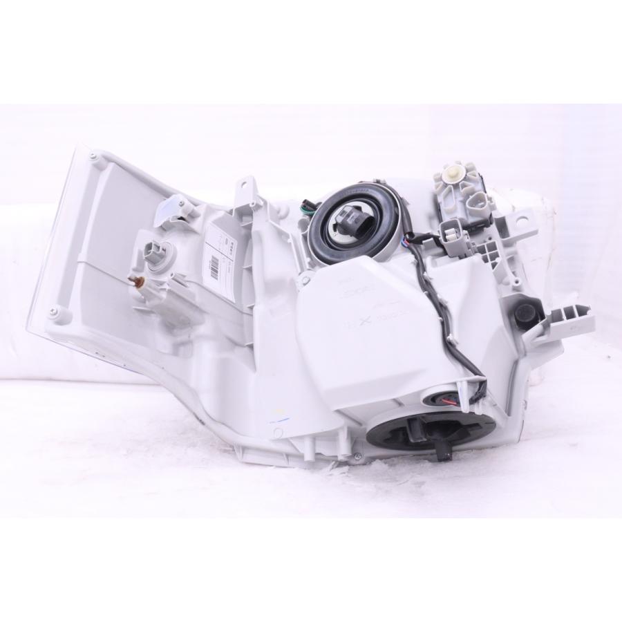 55-444☆新車外し☆4型〜 LED 200系 ハイエース☆左ヘッドライト