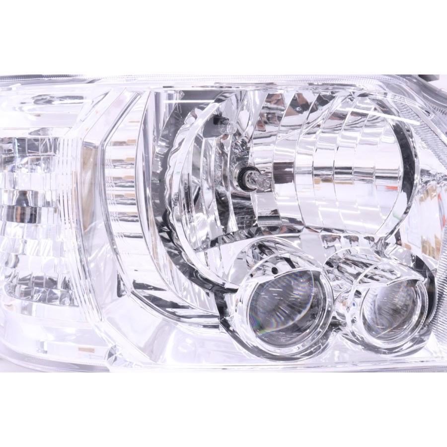55-452☆新車外し 4型~ LED 200 ハイエース☆右ヘッドライト