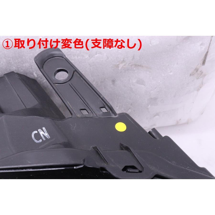 55-964☆美品 LED FJA300W ランドクルーザー☆右ヘッドライト KOITO 60