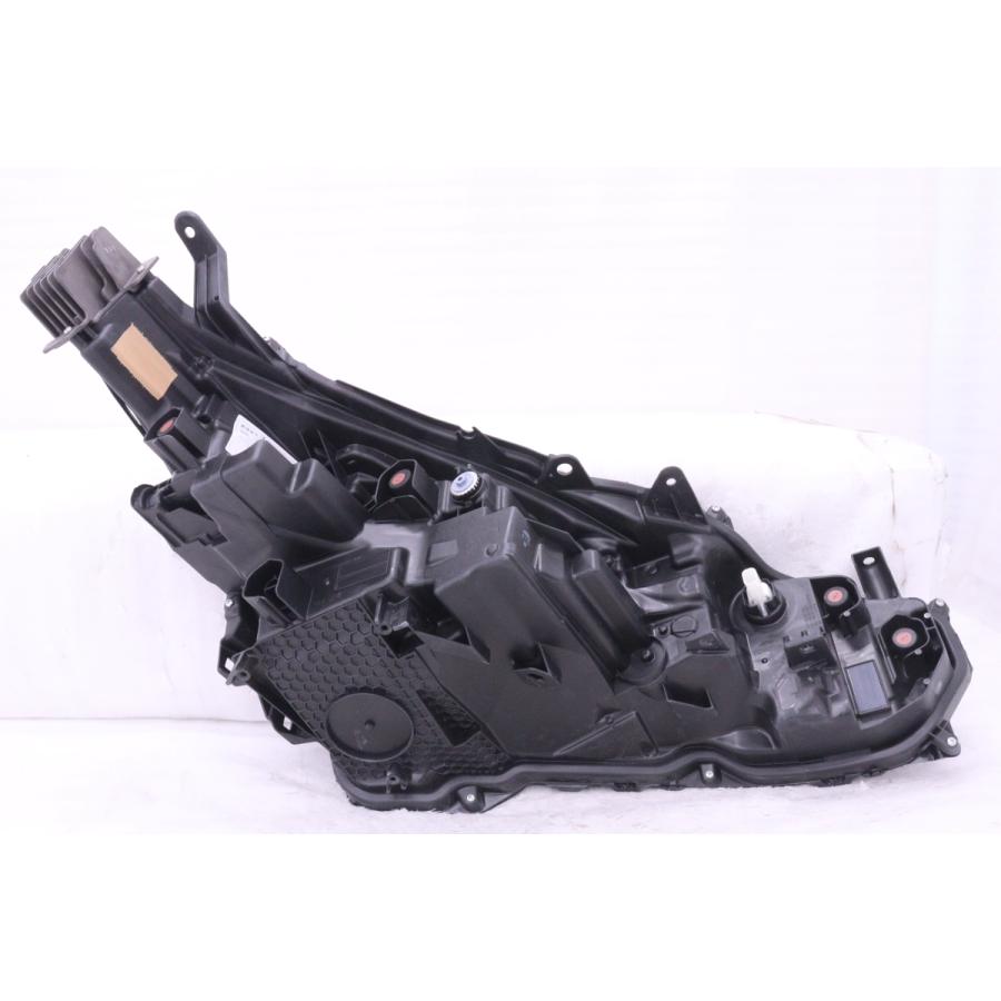 56-1160☆美品 LED ZVW60 プリウス☆左ヘッドライト KOITO 47-123 打刻