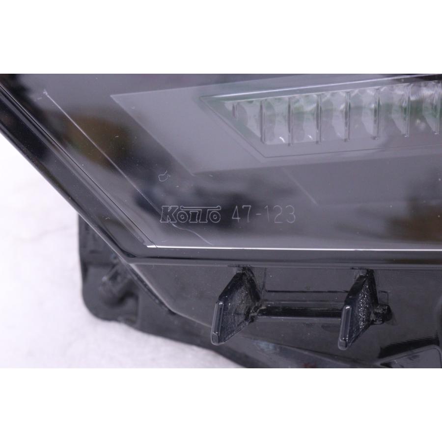56-1160☆美品 LED ZVW60 プリウス☆左ヘッドライト KOITO 47-123 打刻