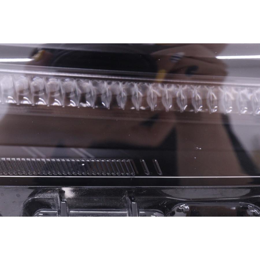 60プリウス　右ヘッドライト 56-1402☆美品☆LED ZVW60 プリウス☆右ヘッドライト KOITO 47-123 打