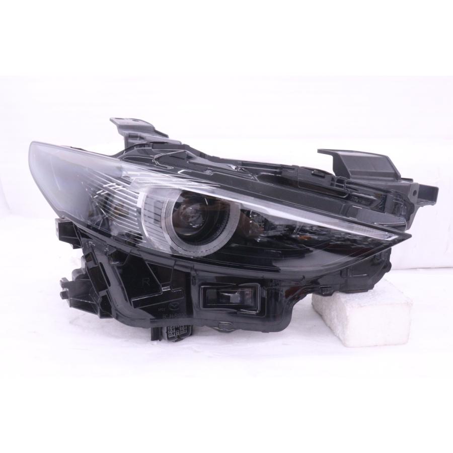 56-2057☆【値下】極上品☆LED BP8P マツダ3☆右ヘッドライト KOITO