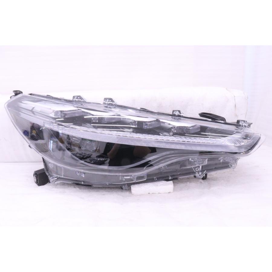 56-769☆【値下】美品 LED ZSG10 カローラクロス Z☆右ヘッドライト