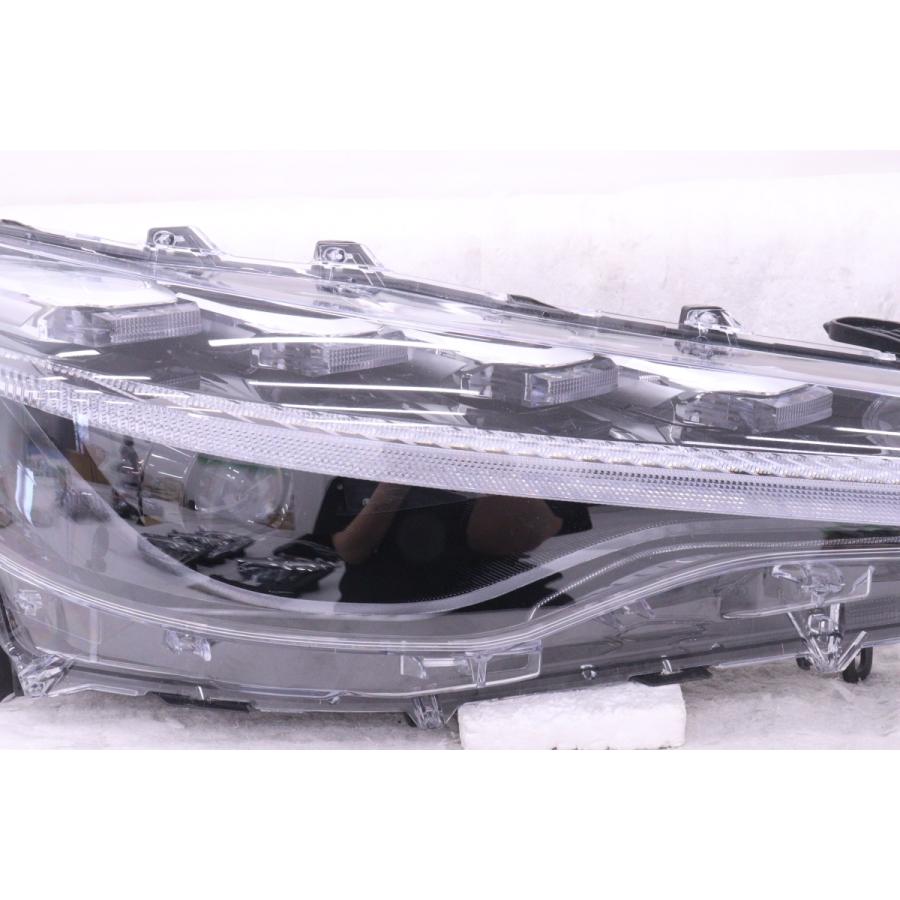 56-769☆【値下】美品 LED ZSG10 カローラクロス Z☆右ヘッドライト
