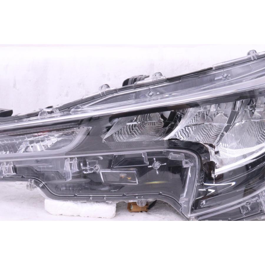 56-803☆LED ZRE212 カローラ ツーリング☆左ヘッドライト KOITO 12