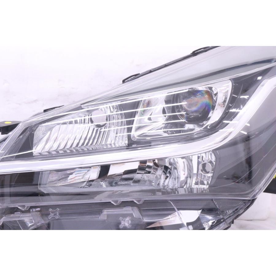 57-1750☆【値下】中期 LED NCP131 ヴィッツ☆左右ヘッドライト KOITO 