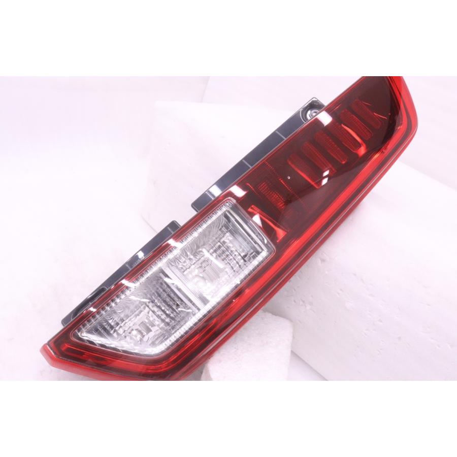 58-1390☆【値下】美品☆LED MK94S スペーシア☆右テールライト KOITO