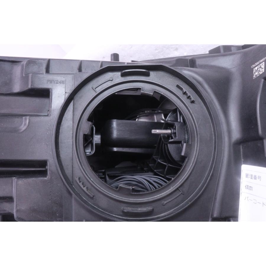 58-2093☆極上品☆LED F3 アウディ Q3☆左ヘッドライト 83A.941.033