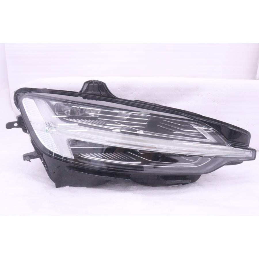 58-2096☆【値下】LED ZB ボルボ V60☆右ヘッドライト 32314156