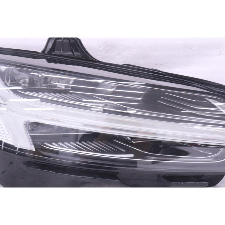 58-2096☆【値下】LED ZB ボルボ V60☆右ヘッドライト 32314156