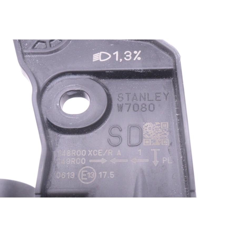 59-1439☆極上品 LED ZCEDS スイフト☆右ヘッドライト STANLEY W7080